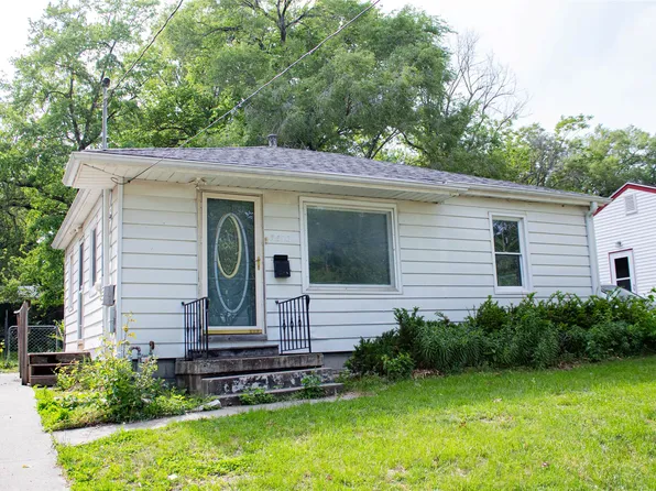 3516 27th St, Des Moines, IA 50310