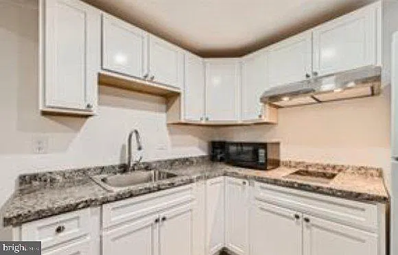 1 bed, 1.0 bath, 2170 sqft, $1,750 — Photo 2