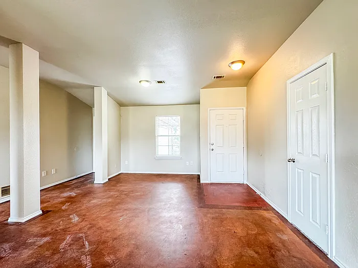 3 bed, 2.0 bath, 1562 sqft, $1,945 — Photo 4