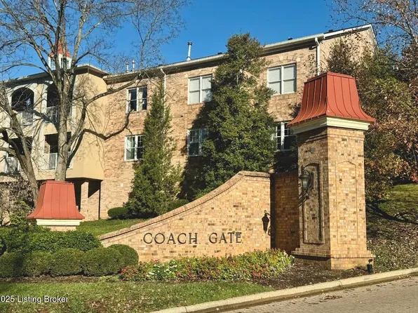 5601 Coach Gate Wynde APT 30, Louisville, KY 40207