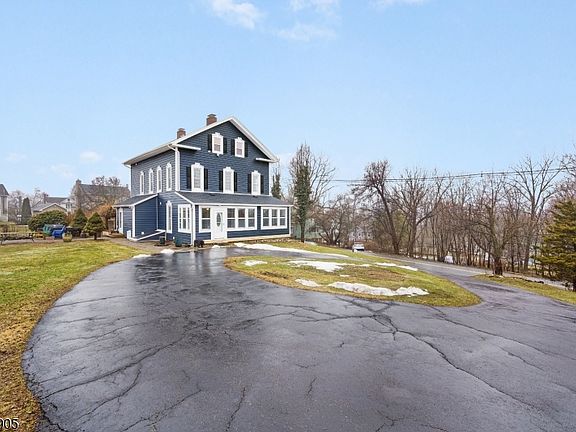 5th image of 23 Knowlton Rd