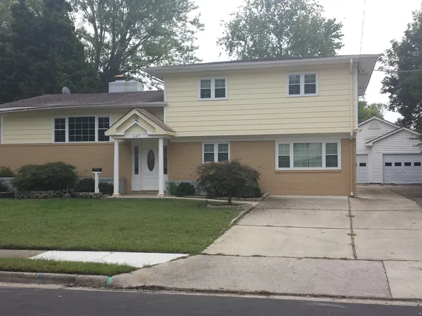 147 Raymond Dr, Hampton, VA 23666