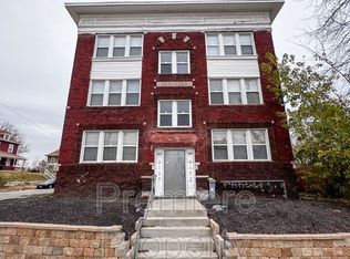 2100 E 33rd St APT B, Kansas City, MO 64109