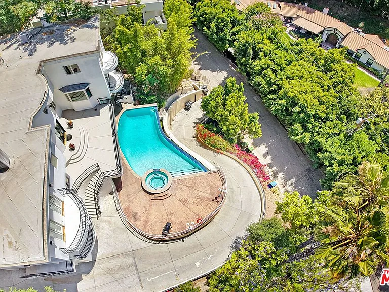 4156 Sunswept Dr — Photo 45