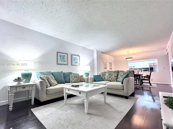 19390 Collins Ave APT 422, Sunny Isles Beach, FL 33160