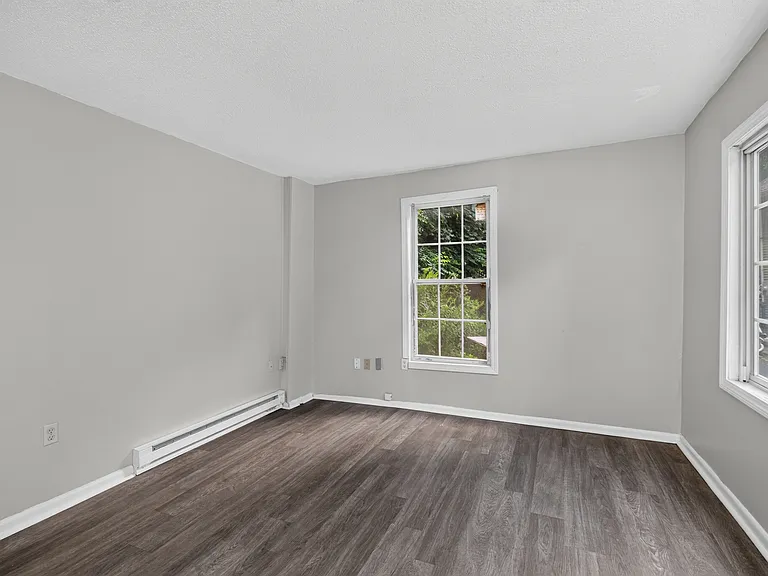 85 Vernon Ave #1 — Photo 4