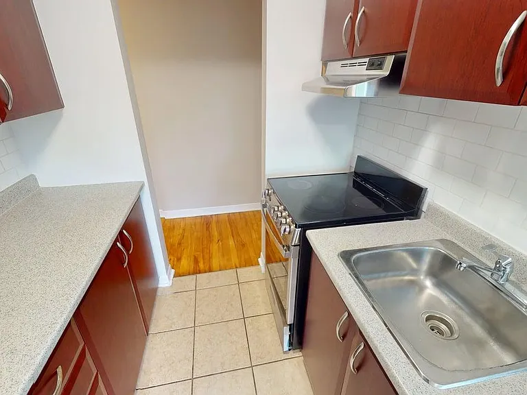 1196 Shillington Ave — Photo 21