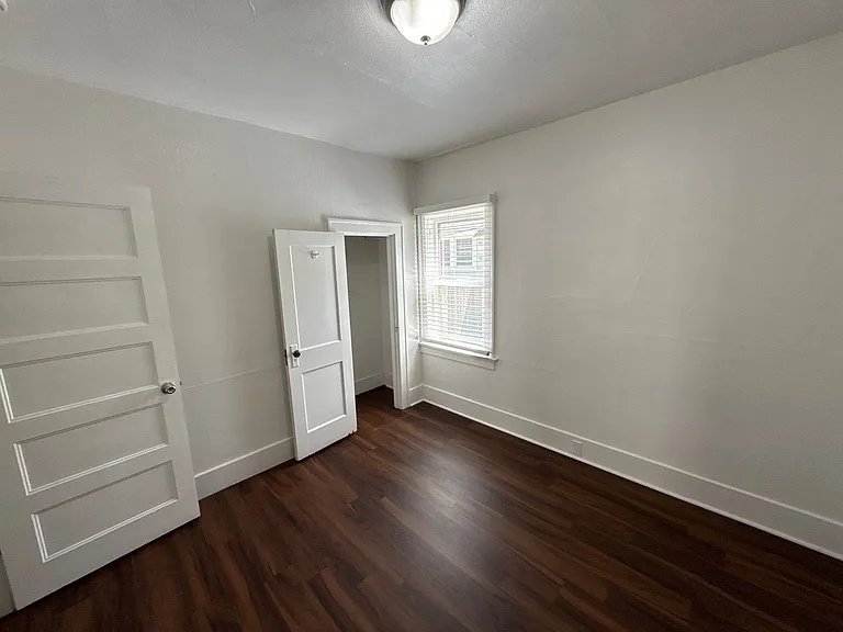 336 23rd St SE — Photo 15