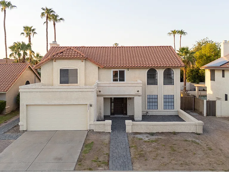 7408 W Kerry Way — Photo 1