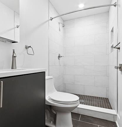3rd image of 3818 Haverford Ave #3R