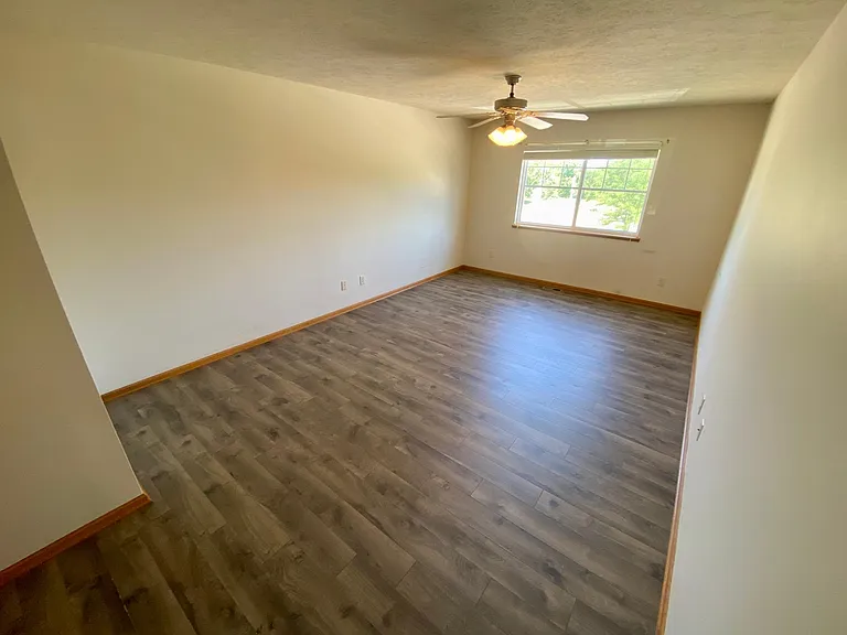 8605 Dunrovin Rd — Photo 21