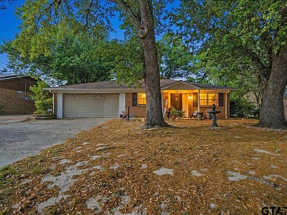 2nd image of 3211 Shady Trail Dr