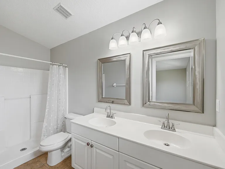 1707 SE Manth Ln — Photo 18