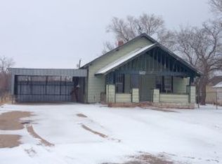 610 N 1st St, Sayre, OK 73662