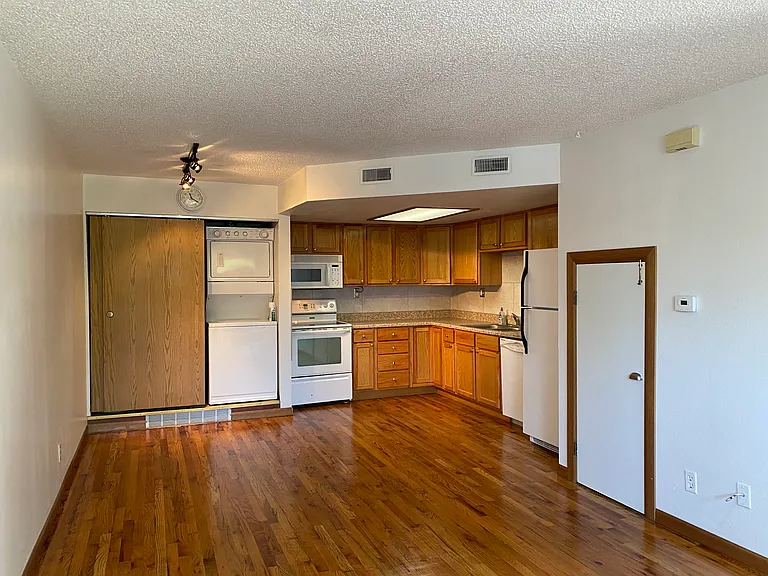 8701 Huron St #213 — Photo 3