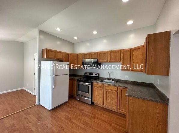 26B Autumn St, Bangor, ME 04401