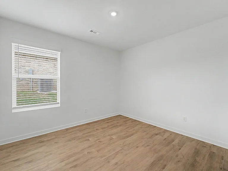 3070 Rosalee Ln — Photo 14