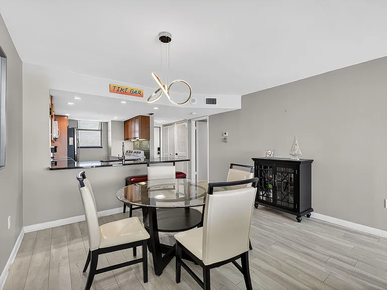 9900 S Ocean Blvd #1506 — Photo 9