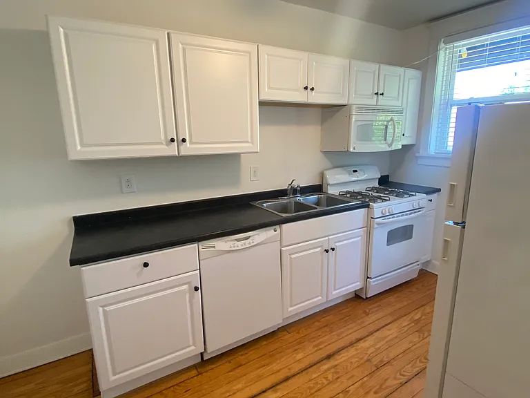 7675 Wise Ave #2E — Photo 4