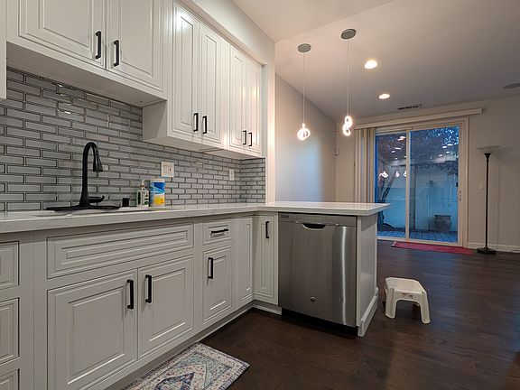Newly remodeled quartz counter top