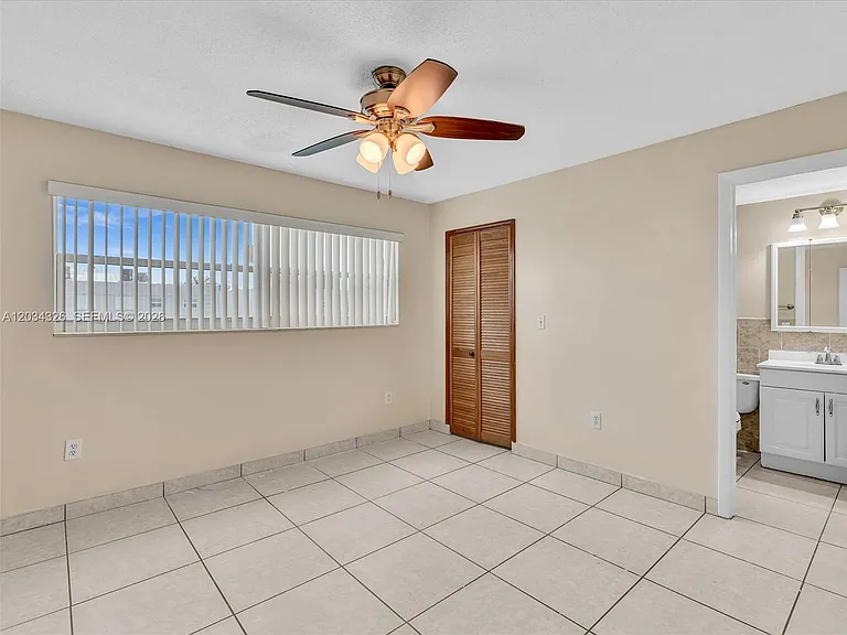 210 NW 87th Ave #L206 — Photo 41