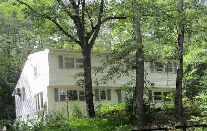 2nd image of 138 Dudley Rd