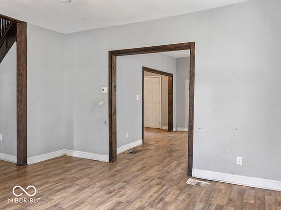 5th image of 27 N Linwood Ave