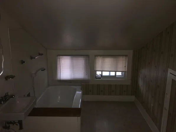 3218 W 12th St, Erie, PA 16505