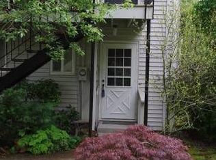 6815 SW Capitol Hill Rd APT 9, Portland, OR 97219