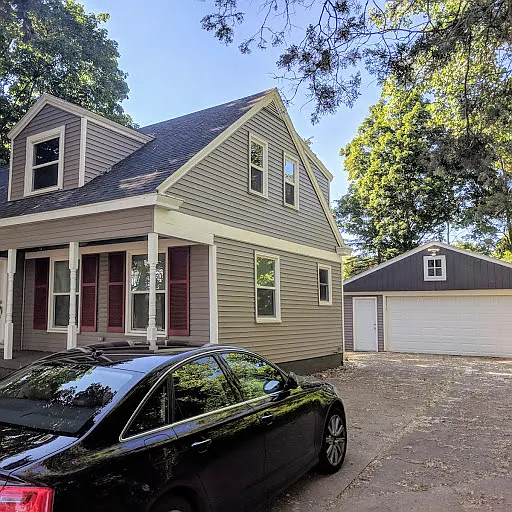 3965 Camelot Dr SE photo 1