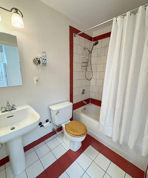 38 Williams St #38D — Photo 9
