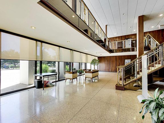 3rd image of 3200 N Lake Shore Dr APT 806