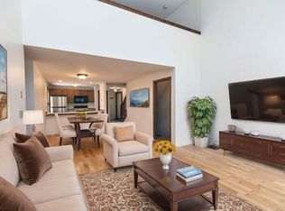 28 Montrose Dr, Stratham, NH 03885