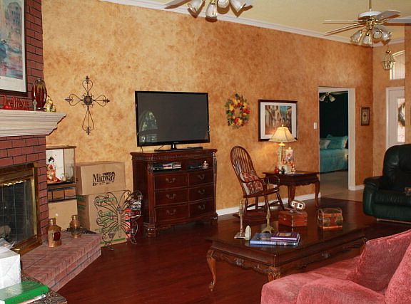 4th image of 5609 Highland Blvd