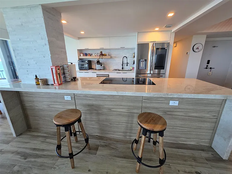 5550 N Ocean Dr — Photo 5