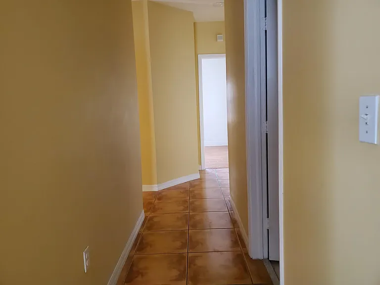 12448 SW 121st Ave — Photo 6