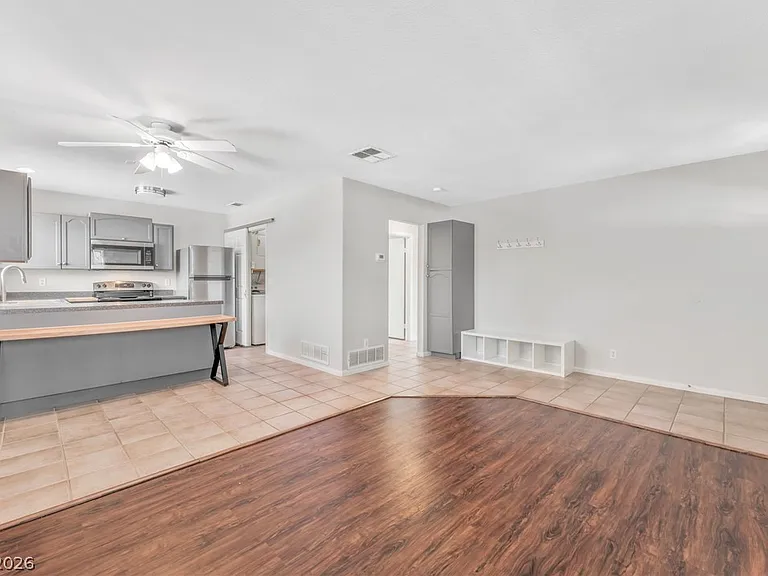 1438 Lorilyn Ave #1 — Photo 8