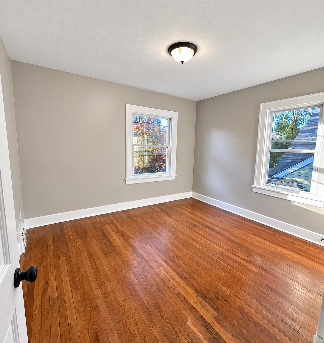4 bed, 1.5 bath, $1,800 — Photo 4