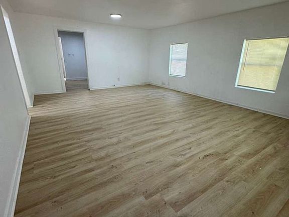 4th image of 8230 Woodward St