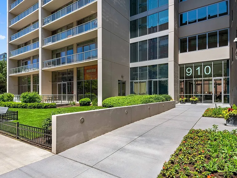 Mondial River West — Photo 15