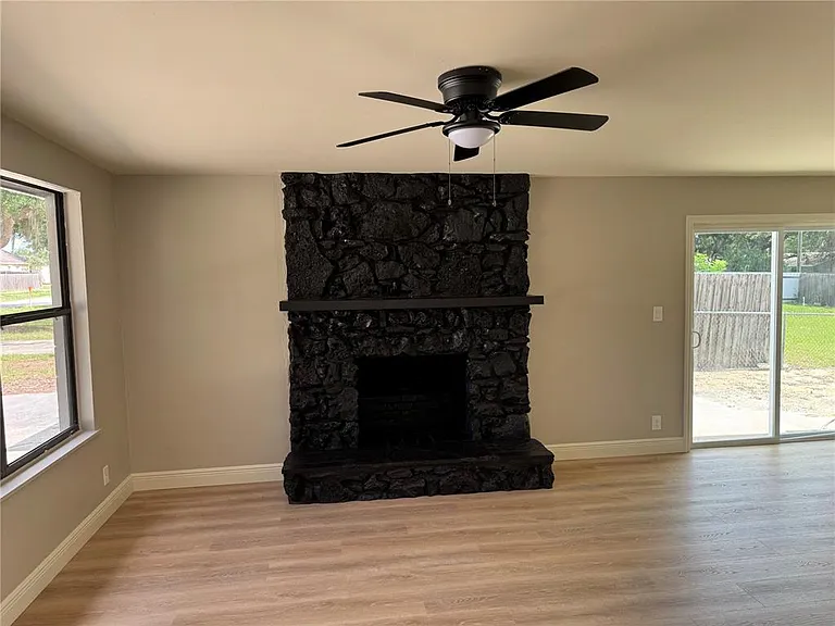 107 N Galena Ave — Photo 3