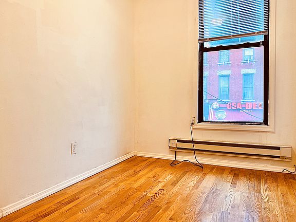 4th image of 821 Manhattan Ave Ste 2