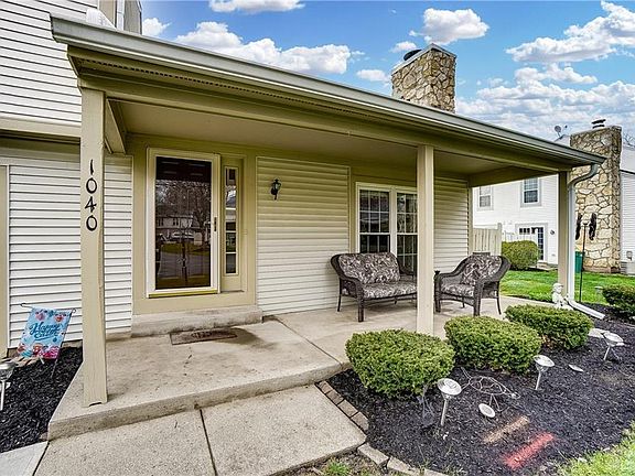2nd image of 1040 Foxshire Pl