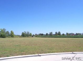 3438 Fairway Dr, Highland, IL 62249