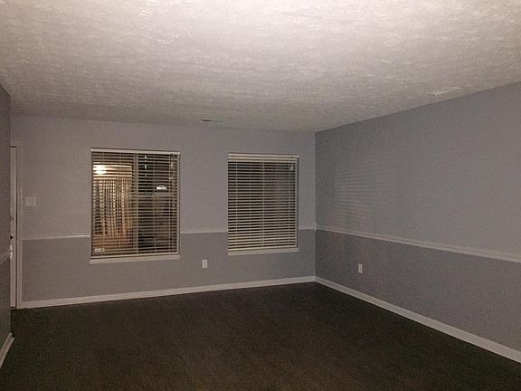 3rd image of 1648 Brentmoor Dr