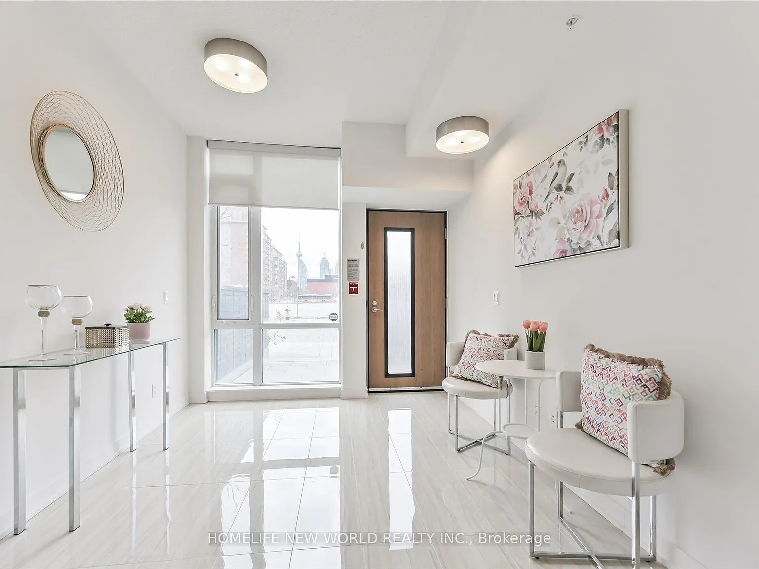 455 Front St E — Photo 2