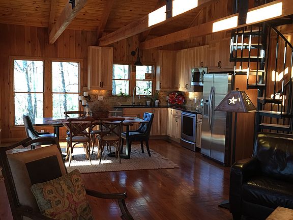 3rd image of 277 Baldwin Dr