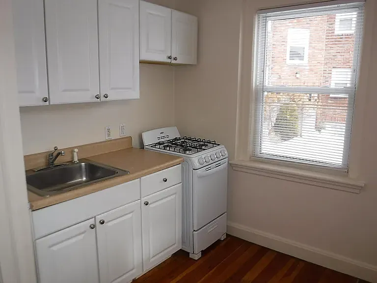 37-4 Appleton St #2