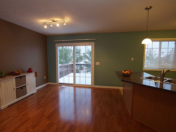 3rd image of 7142 Quintara Dr NE