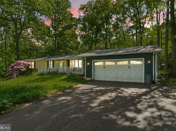 4627 Crossroad Schlhse Rd, Manchester, MD 21102